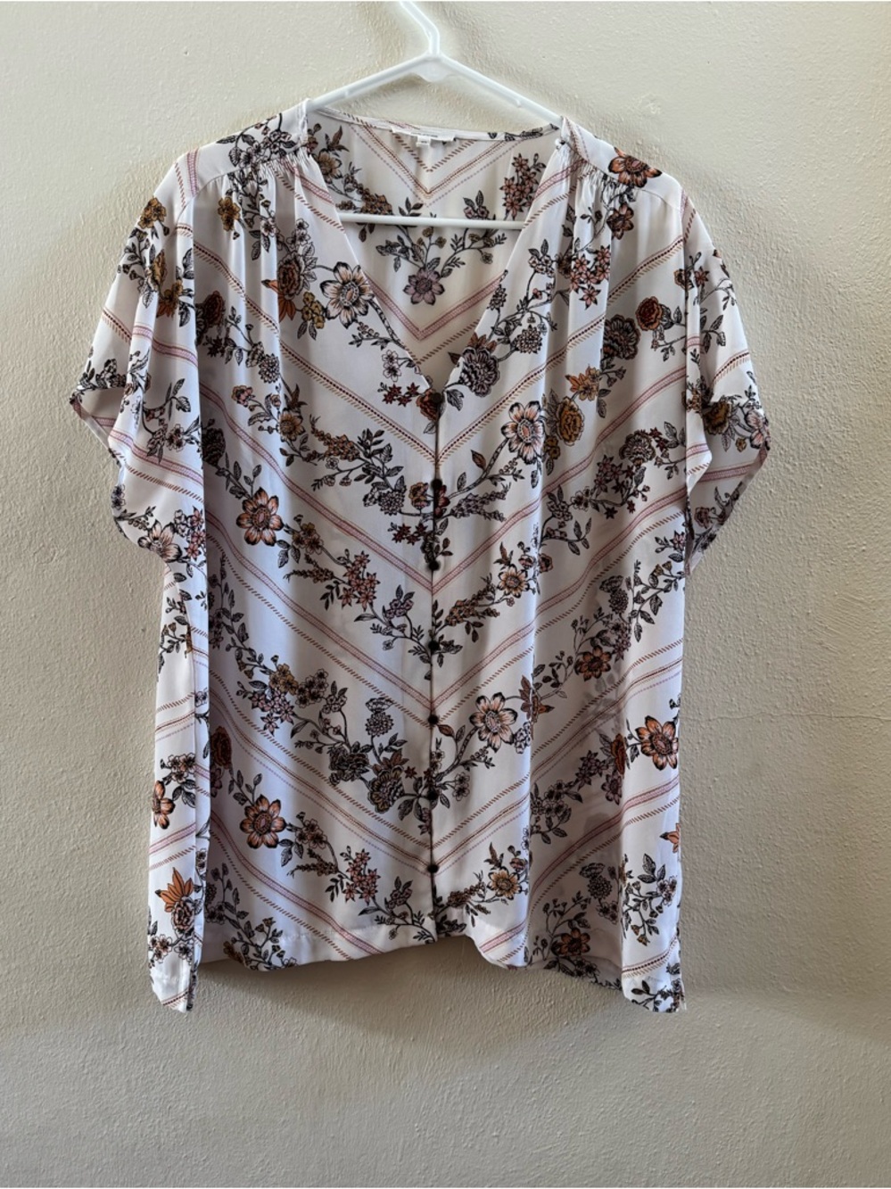 Maurices Cream Boho Floral V-Neck Button Blouse Flowy Short Sleeve Top XL